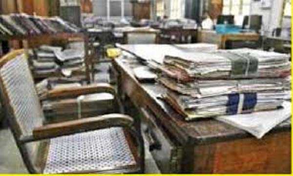 बस्ती में अधिकारियों कर्मचारियों के अवकाश पर रोक